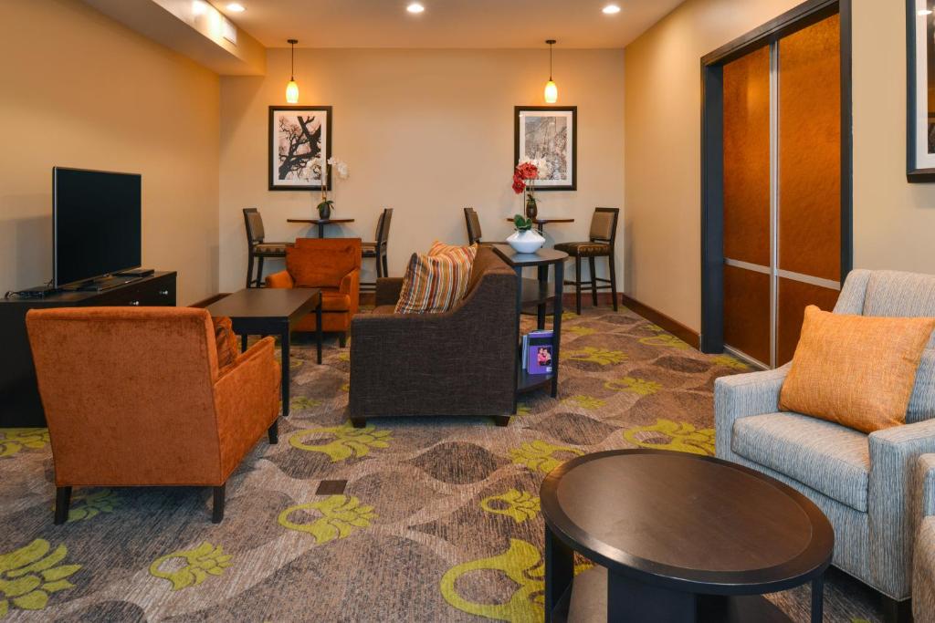 Staybridge Suites Merrillville an IHG Hotel - image 5