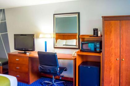 Quality Inn Merrimack - Nashua - image 20