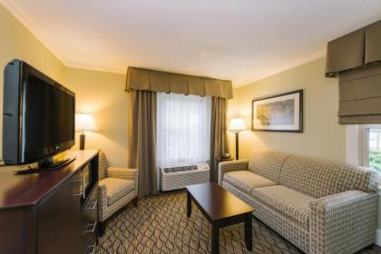 Holiday Inn Express and Suites Merrimack an IHG Hotel - image 14