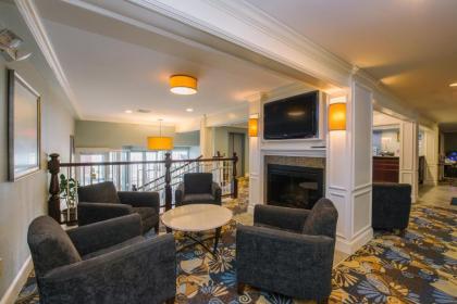 Holiday Inn Express and Suites Merrimack an IHG Hotel - image 15