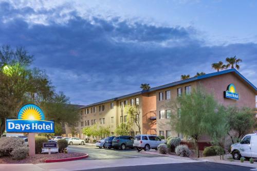 Days Hotel by Wyndham Mesa Near Phoenix - main image