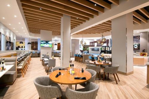 Doubletree by Hilton Phoenix Mesa - image 3