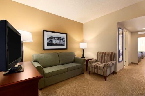 Country Inn & Suites by Radisson Mesa AZ - image 2