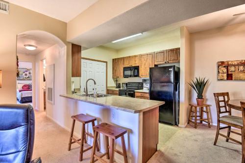 Coyote Landing Condo with Private Patio and Pool Access - image 3