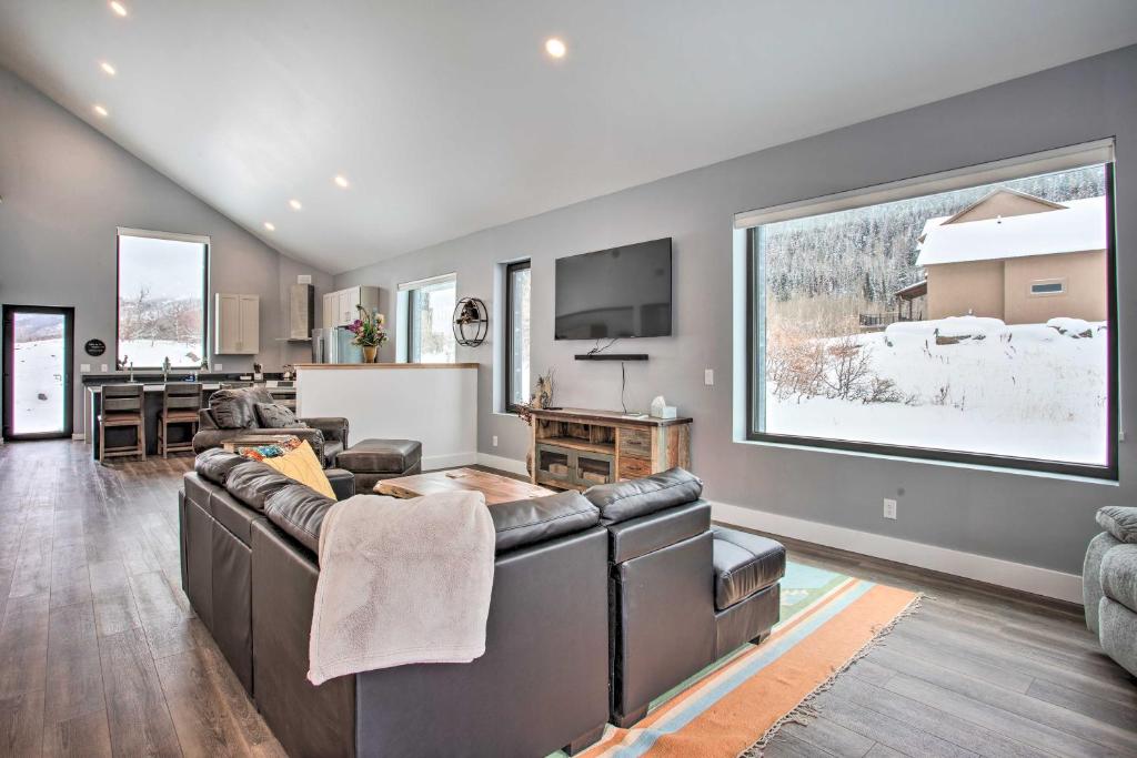 Modern Home Less Than half Mile to Powderhorn Mtn Resort - image 4