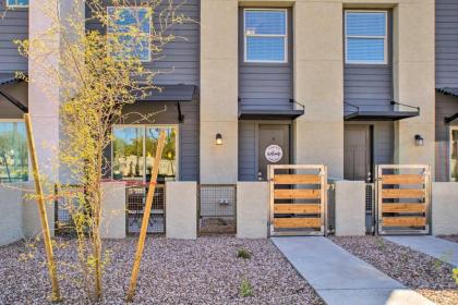 Stylish Mesa Townhome 8 Mi to Usery Mtn Park - image 4