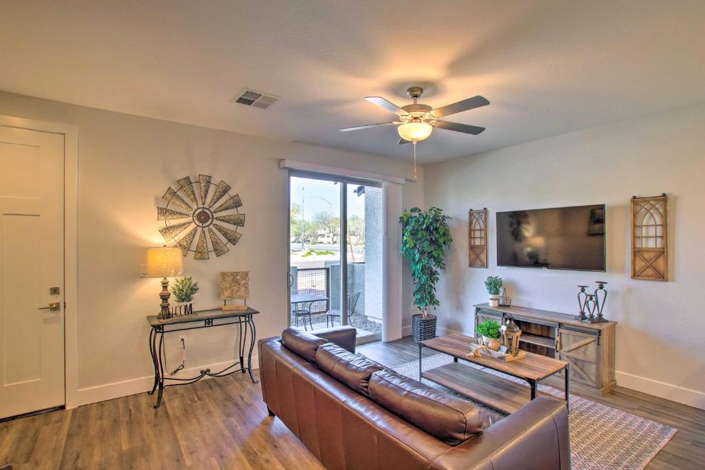 Stylish Mesa Townhome 8 Mi to Usery Mtn Park - image 6