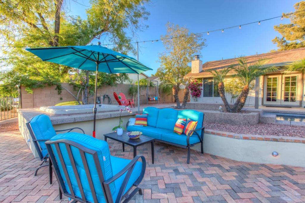 Mesa Lake Front House With Pool and Hot Tub - image 4