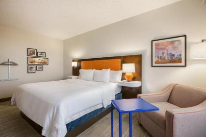 Hampton Inn & Suites Dallas-Mesquite - image 11