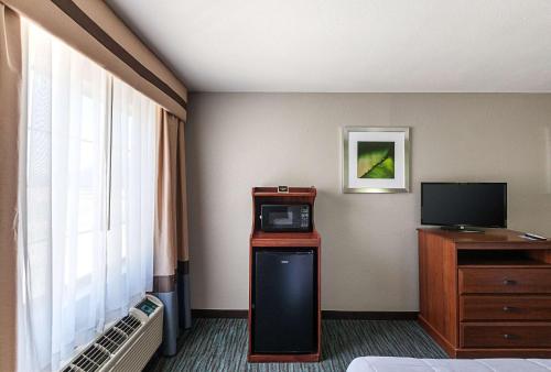 Quality Inn Mesquite - Dallas East - image 2