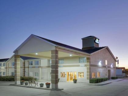 Days Inn by Wyndham Mesquite Rodeo TX - image 12