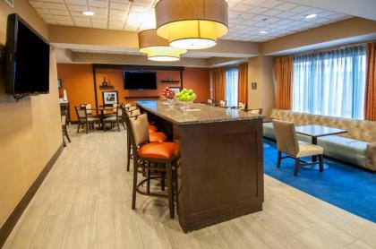 Hampton Inn Metairie - image 19