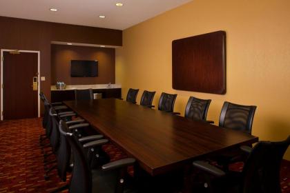 Courtyard by Marriott New Orleans Metairie - image 12