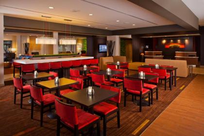 Courtyard by Marriott New Orleans Metairie - image 8