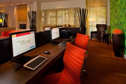 Courtyard by Marriott New Orleans Metairie - image 9