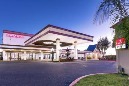 Ramada by Wyndham Metairie New Orleans Airport - image 7