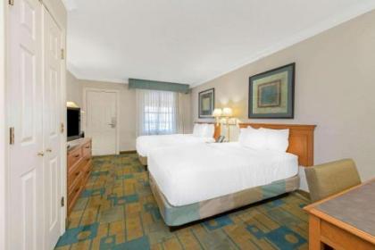 La Quinta Inn & Suites by Wyndham New Orleans Causeway - image 8