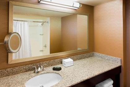 Sheraton Hotel Metairie New Orleans - image 2