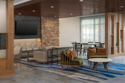 Fairfield Inn & Suites by Marriott New Orleans Metairie - image 6