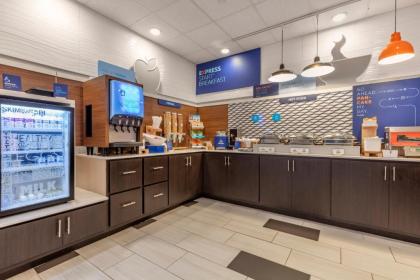 Holiday Inn Express Metropolis an IHG Hotel - image 17