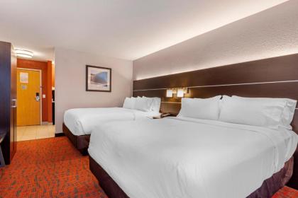 Holiday Inn Express Metropolis an IHG Hotel - image 9