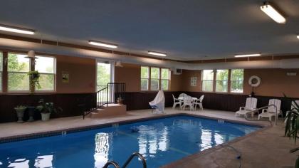 Best Western Teal Lake Inn - image 4