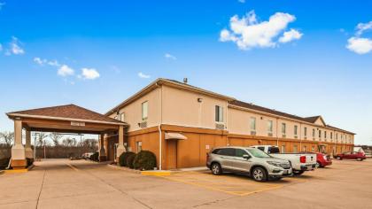 Best Western Teal Lake Inn - image 8