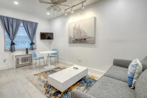 Ocean Drive Apartments - image 5