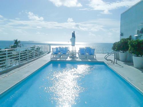 Ocean Drive Studio Beach Front - main image