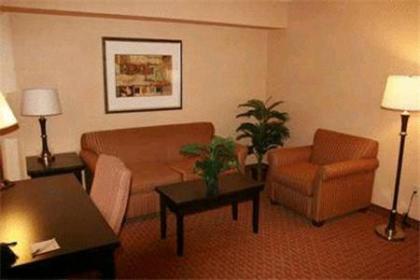 Hampton Inn Miami - image 9