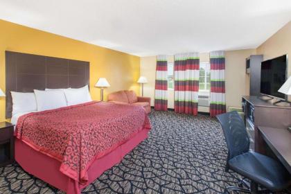 Days Inn by Wyndham Miami - image 10