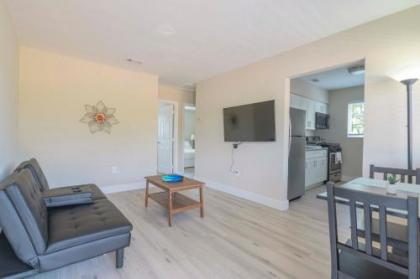 Stylish 2BR Apartment in midtown Wynwood