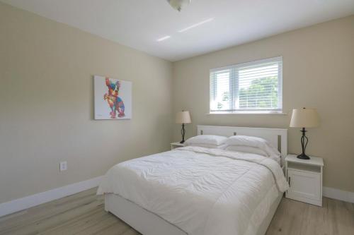 Stylish 2BR Apartment in Midtown-Wynwood - image 5