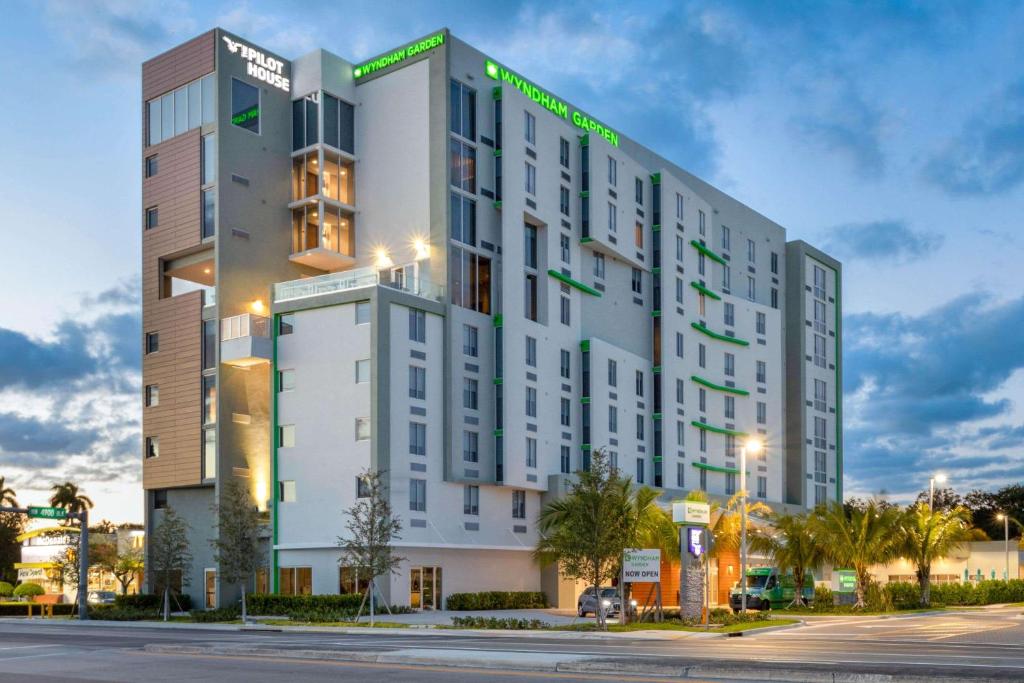 Wyndham Garden Miami International Airport - main image