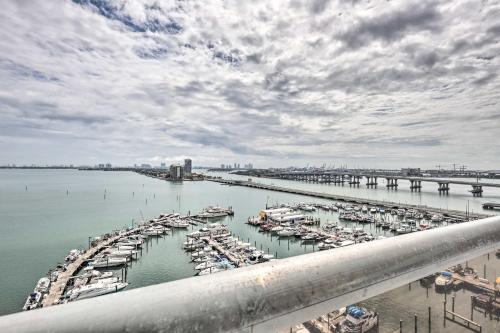 Waterfront High-Rise Condo - Miami Beach 5 Mi - image 2