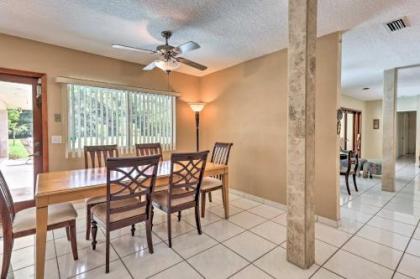 Beautiful Home with Pool in Upscale Pinecrest Village - image 2