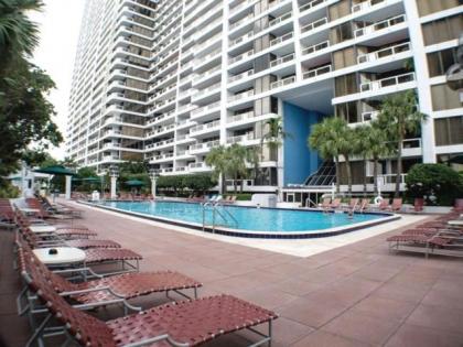 Bayfront Miami Condo with Resort Perks and Ocean Views - image 6