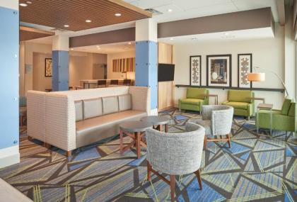 Holiday Inn Express Doral Miami an IHG Hotel - image 17