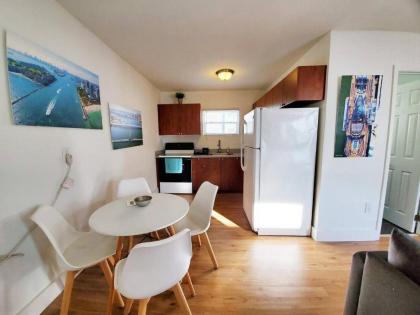 Sunny 2 Bedroom Apartment near Miami Beach! - image 4