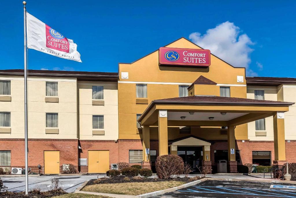 Comfort Suites Miamisburg - Dayton South - image 2