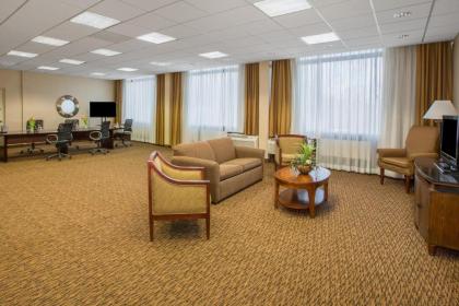 Crowne Plaza Cleveland Airport an IHG Hotel - image 8