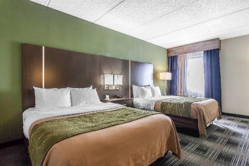 Comfort Inn Cleveland Airport - image 5