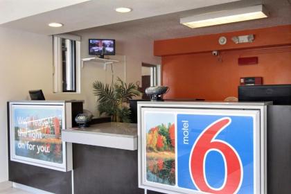 Motel 6-Middleburg Heights OH - Cleveland - image 8