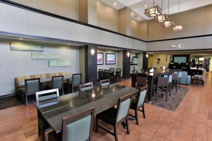 Hampton Inn & Suites Middlebury - image 2