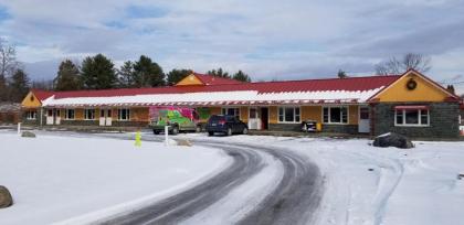 Middlebury Sweets Motel - image 15