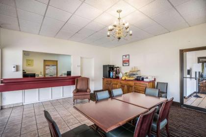 Suburban Extended Stay Hotel - image 14