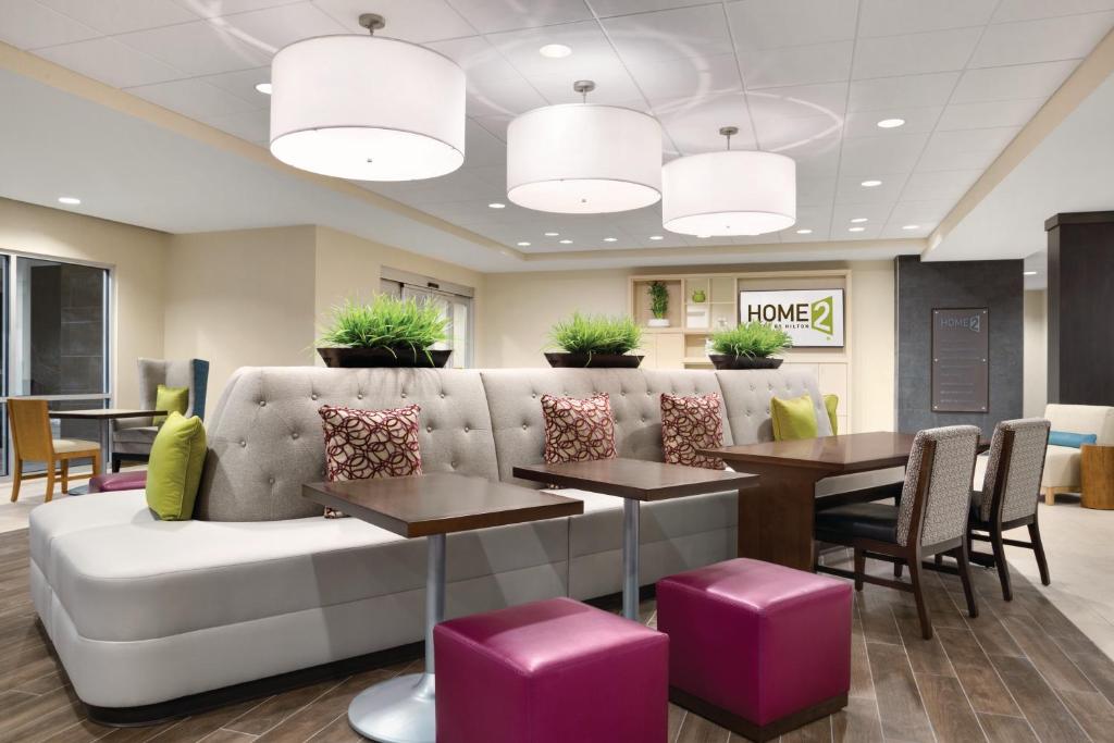 Home2 Suites by Hilton Middletown - image 3