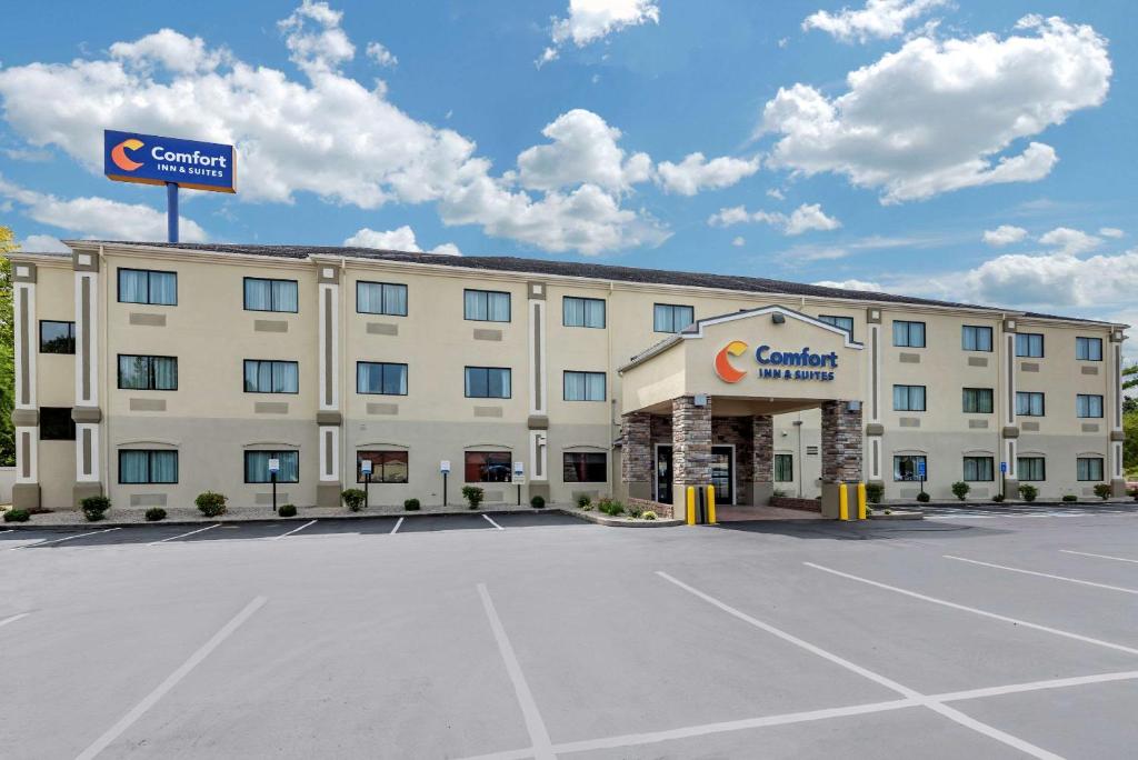 Comfort Inn & Suites - main image