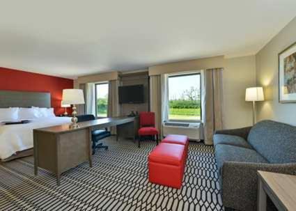 Hampton Inn Middletown - image 4