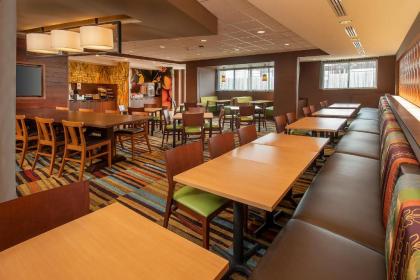 Fairfield Inn & Suites by Marriott Harrisburg International Airport - image 11